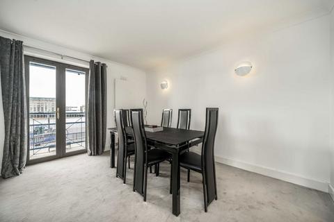 2 bedroom flat to rent, St. Katharines Way, London E1W