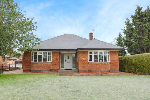 2 bedroom bungalow for sale, Staythorpe Road, Averham, Newark, Nottinghamshire, NG23