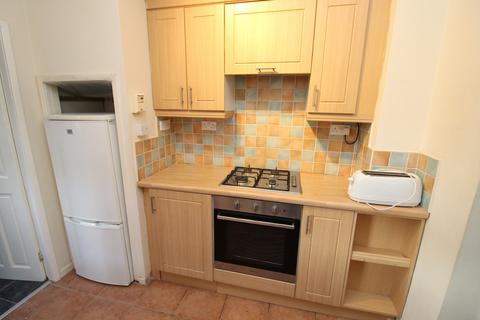 2 bedroom flat to rent, Eastbourne Avenue, Gateshead NE8