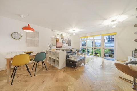 12 Lockwood Close, London, SE26 4HY