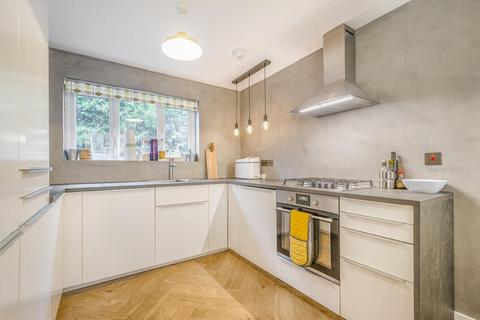 12 Lockwood Close, London, SE26 4HY