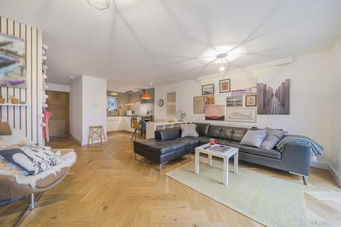 12 Lockwood Close, London, SE26 4HY