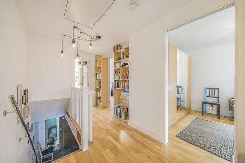 12 Lockwood Close, London, SE26 4HY