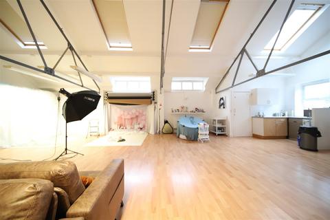 Property for sale, Southgate, London N14