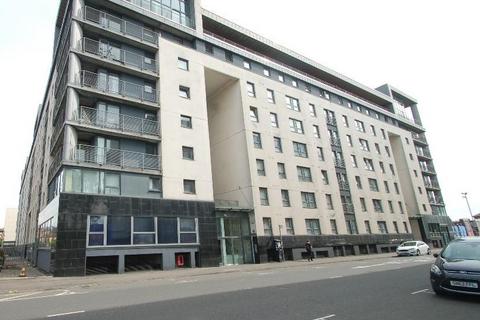 2 bedroom flat to rent, Wallace Street, Glasgow G5