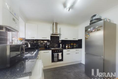 14 Broomhead Close, Hull, HU8 9XA