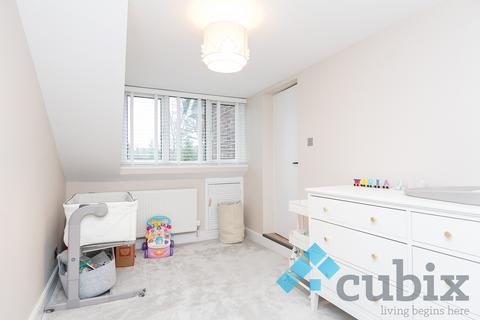 14 Geralds Grove, Banstead, SM7 1NE