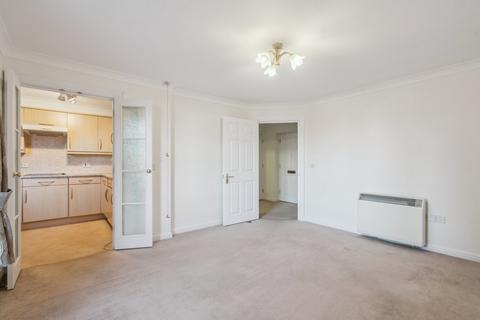 1 bedroom retirement property for sale, Whitings Court, Paynes Park, Hitchin, SG5