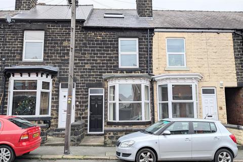 3 bedroom terraced house to rent, Farnley Avenue, Birley Carr, Sheffield