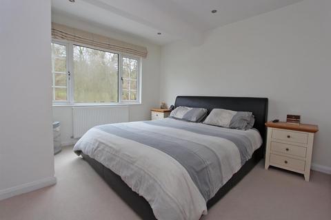 4 bedroom semi-detached house for sale, Kingswood