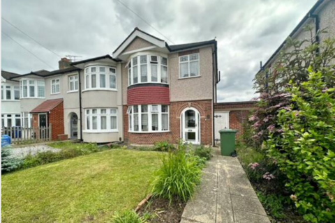 3 bedroom end of terrace house for sale, Toplands Avenue, South Ockendon, Essex