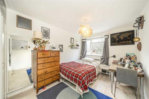 3 bedroom flat for sale, Ommaney Road, London SE14