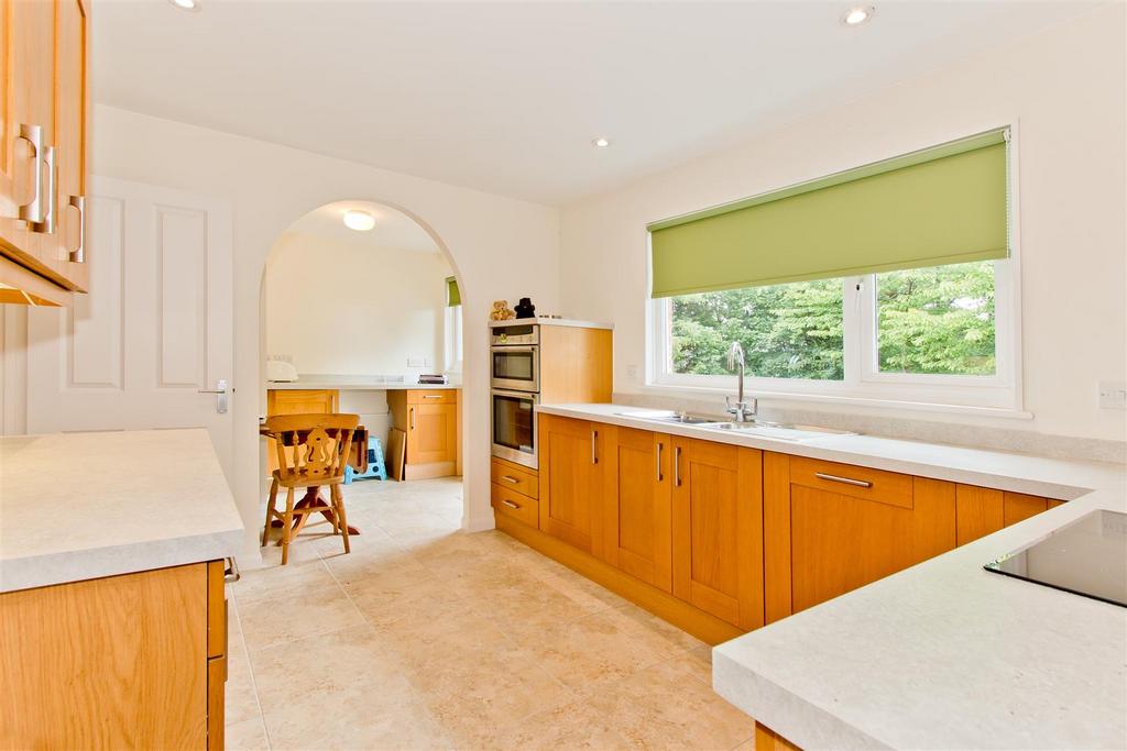 Kitchen.jpg