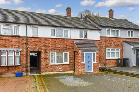 4 bedroom terraced house for sale, Poplar Shaw, Waltham Abbey, Essex