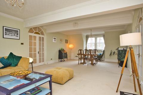 3 bedroom flat for sale, The Leas, The Metropole The Leas, CT20