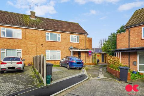 2 bedroom maisonette for sale, Amesbury Close, Epping CM16