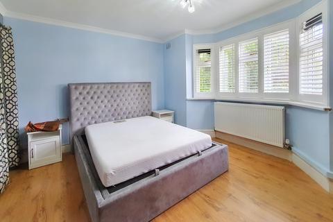 2 bedroom flat to rent, Hill Lane, Ruislip, HA4