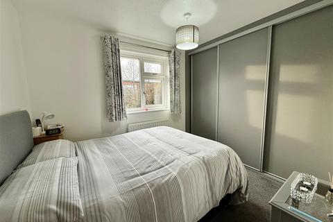 51 Abbotsfield Way, Faverdale, Darlington, DL3 0GB