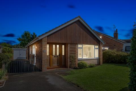 2 bedroom detached bungalow for sale, WILLOW DRIVE, Wellesbourne CV35