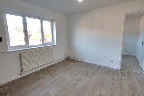 2 bedroom flat for sale, THE YEWS, HORNDEAN