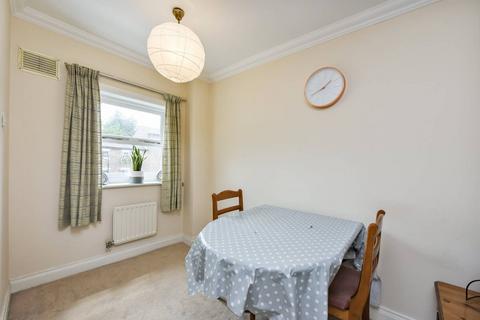 2 bedroom flat to rent, Salisbury Place, Oval, London, SW9