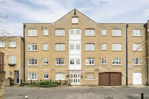 2 bedroom flat to rent, Theed Street, London SE1