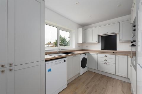 3 bedroom apartment to rent, Tankerton Road, Tankerton, Whitstable