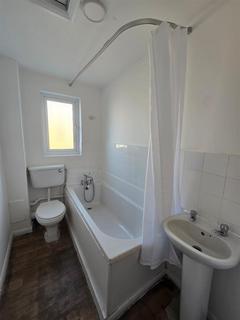 1 bedroom house to rent, Plowman Close, London