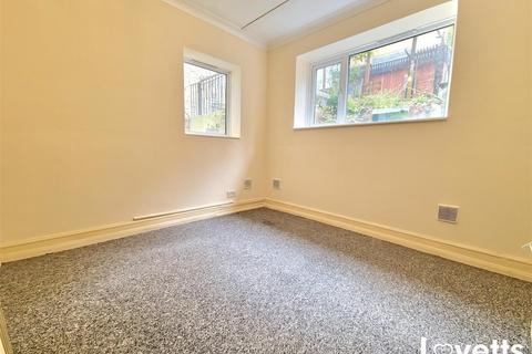 2 bedroom flat to rent, Lewis Crescent, Cliftonville, Margate