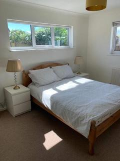 House share to rent, Holmesdale Gardens