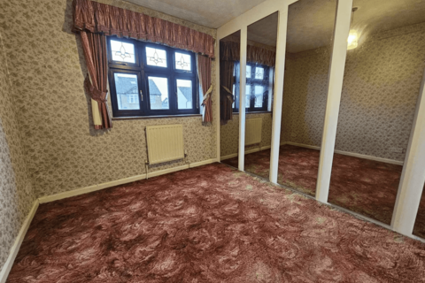 3 bedroom semi-detached house to rent, Manser Road, Rainham, RM13