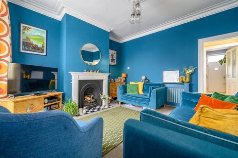 10 Highfield, Tingley, Wakefield, WF3 1LA