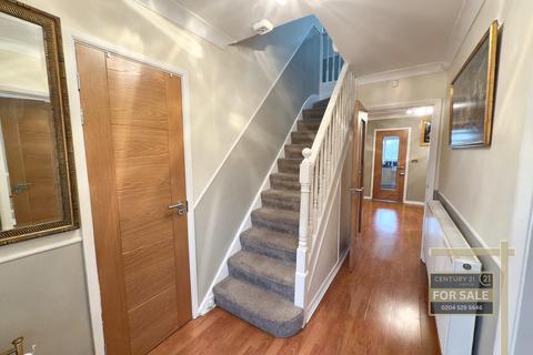 5 bedroom semi-detached house for sale, Botwell Lane, HAYES UB3