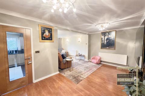 5 bedroom semi-detached house for sale, Botwell Lane, HAYES UB3