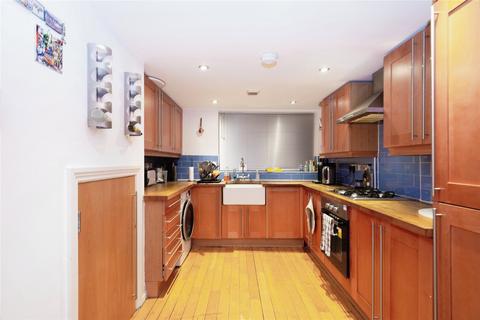 2 bedroom apartment for sale, Luna Street, Manchester, Greater Manchester, M4