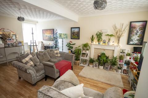 2 bedroom semi-detached house for sale, Ucheldre Avenue, Holyhead LL65