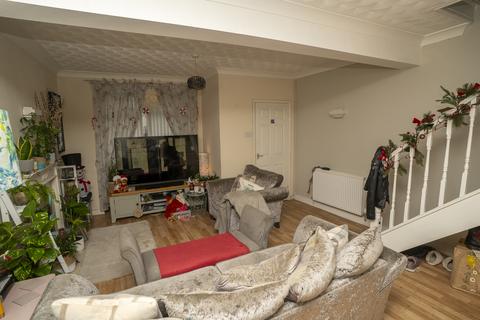 2 bedroom semi-detached house for sale, Ucheldre Avenue, Holyhead LL65