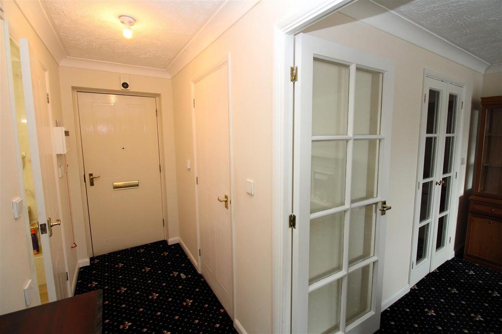 Hall1.JPG