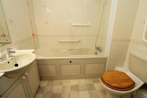 1 bedroom apartment for sale, Kennett Court, Oakleigh Close, Swanley