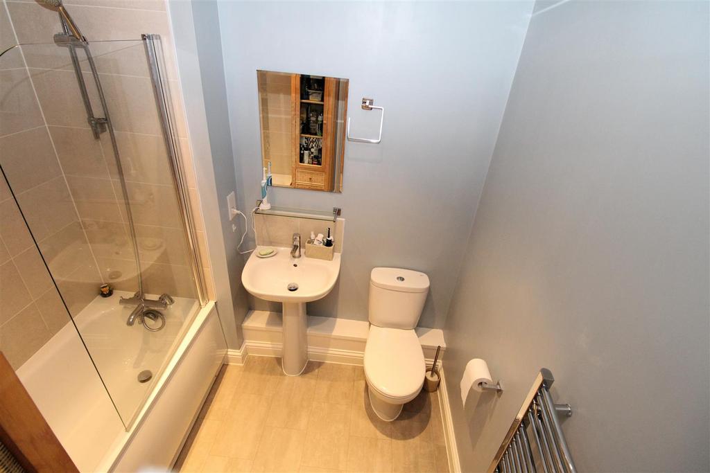 Bathroom.JPG