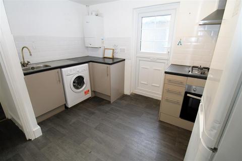 2 bedroom flat to rent, Brookmill Road, London