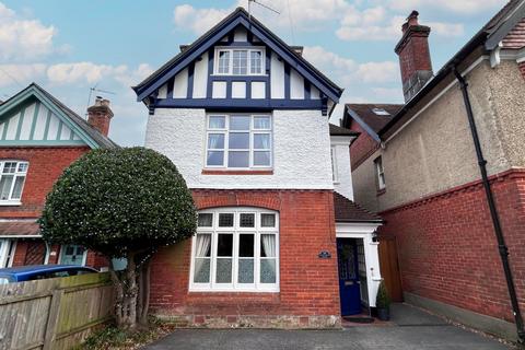 4 bedroom detached house for sale, Romsey Road, Lyndhurst, SO43