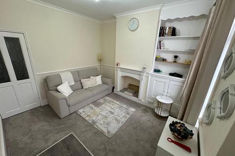 2 bedroom terraced house for sale, Leicester LE5