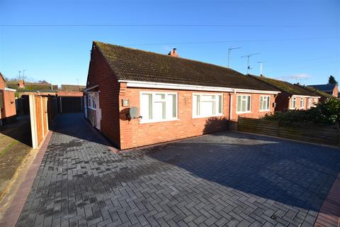 2 bedroom semi-detached house for sale, Castlefields, Leominster