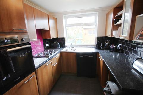 3 bedroom semi-detached house to rent, Spindle Hillock, Ashton-In-Makerfield, WN4