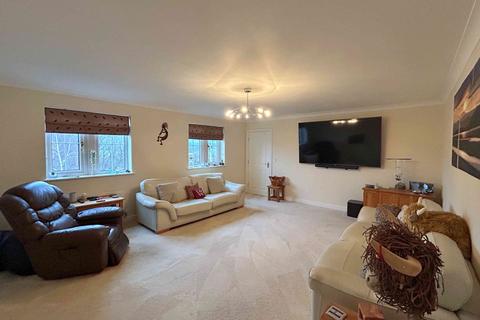 5 bedroom detached house for sale, Stainland Road, Holywell Green HX4