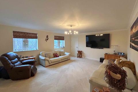 undefined, Stainland Road, Holywell Green HX4
