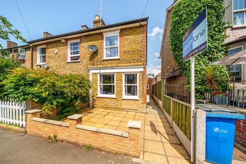 3 bedroom semi-detached house to rent, New Road, Kingston Upon Thames KT2