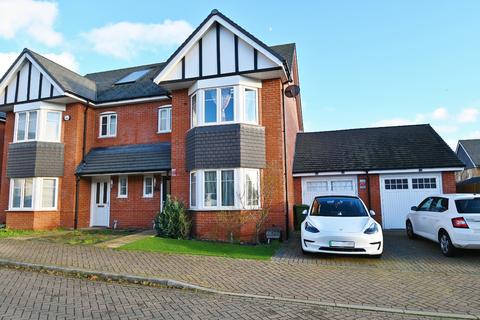 4 bedroom semi-detached house for sale, Oxlade Drive, Langley, Berkshire, SL3