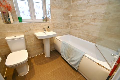7 Oxlade Drive, Slough, SL3 7SX